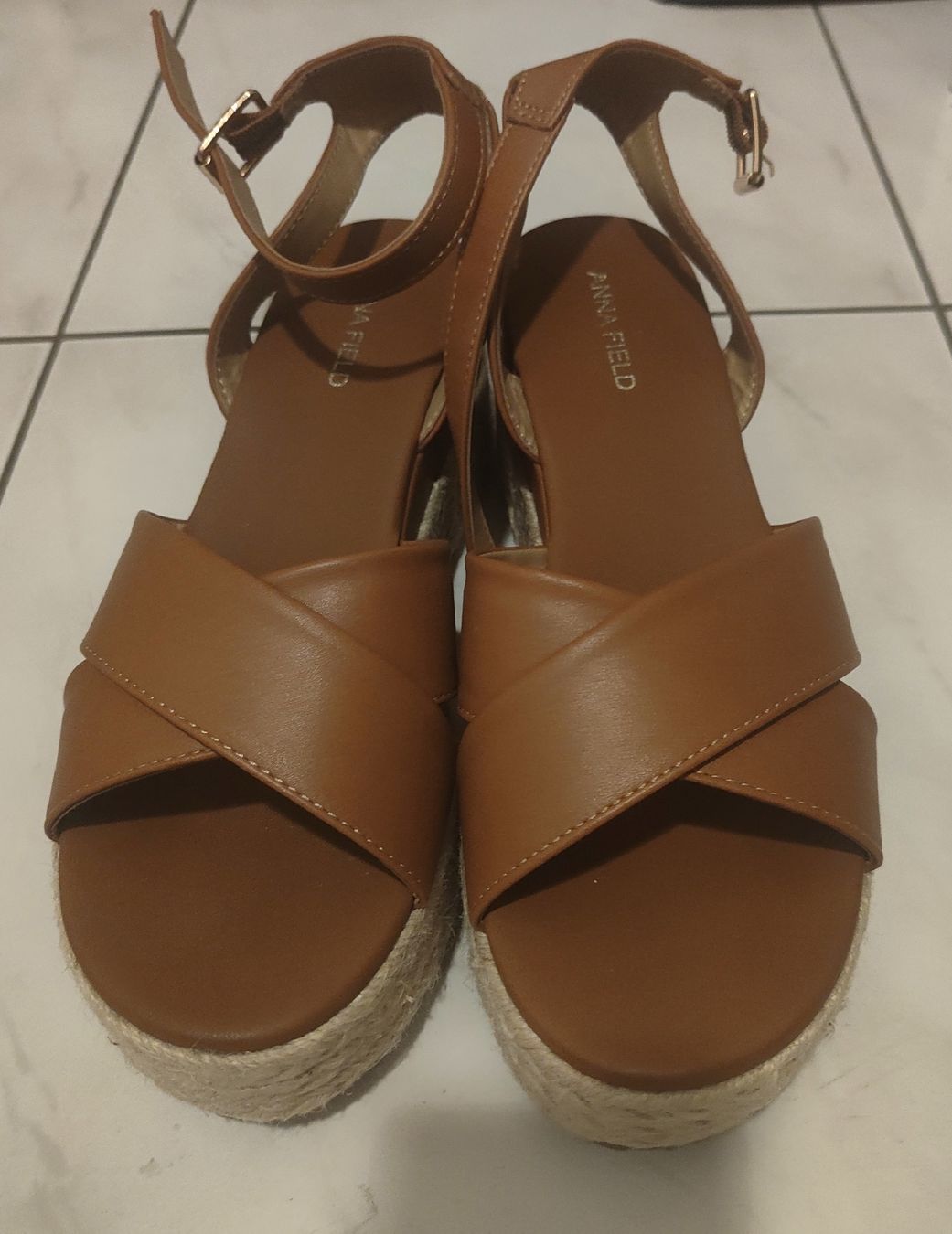 Scarpe da donna: Espadrilles compensées neuves. Taille 39, couleur > cognac – Nuovo (secondo la descrizione) da Biel/Bienne venduto da notfun