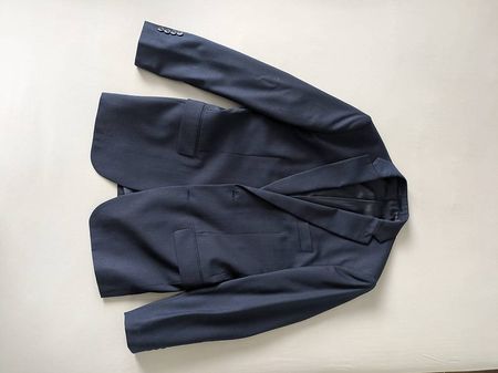 Eleganter Anzug in Dunkelblau  Grösse 48