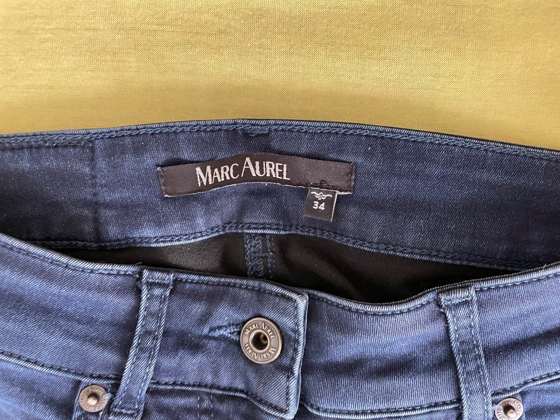 Jeans: Marc Aurel Dame Jeans – D'occasion à Männedorf par verginrosa 2