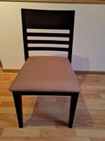 Holzstuhl mit gepolsterter Sitzfläche (NEU)