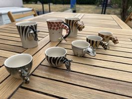 Tasses en céramique style animaux savane 8 pièces bon état