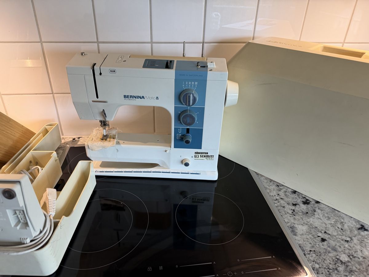 Bernina Macchine da cucire: Nähmaschine Bernina 910 Electronic – Usato da Zürich venduto da sne.swiss