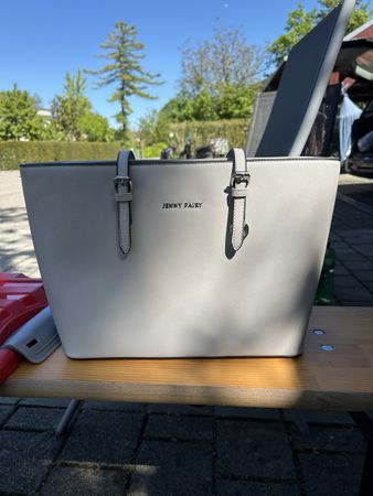 Jenny Fairy Handtasche, hellgrau, neuwertig , Top Zustand!