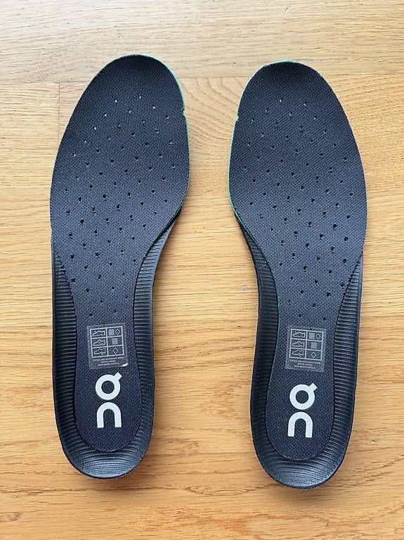 On Scarpe da uomo: ON Cloud Schuh schwarz Grösse 44 – Usato da Ebikon venduto da sherra 2