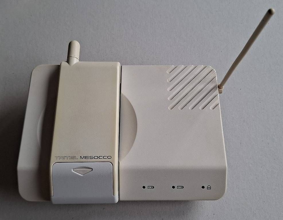 Swisscom Telefoni: Tritel MESOCCO +2 accus & accessoires – Usato da Monthey venduto da RoyT 1