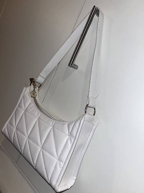 Taschen für Damen: weisse Handtasche – Gebraucht aus Obersaxen von TaCaSales 2