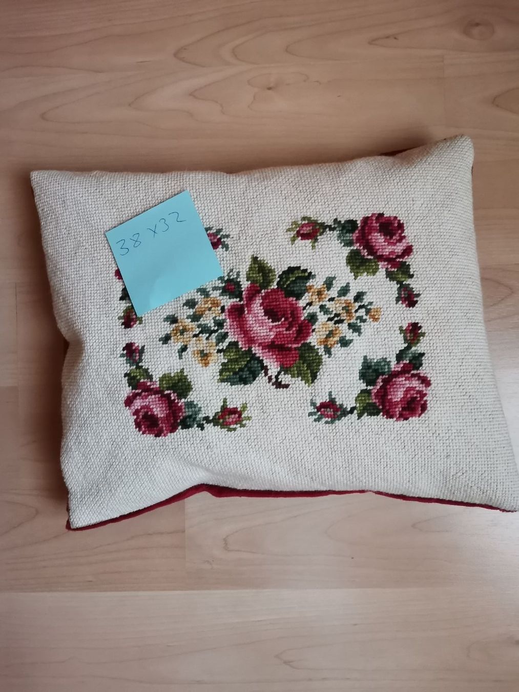 Cuscini: Coussin brodé – Nuovo e nell'imballaggio originale da Cournillens venduto da masoeur