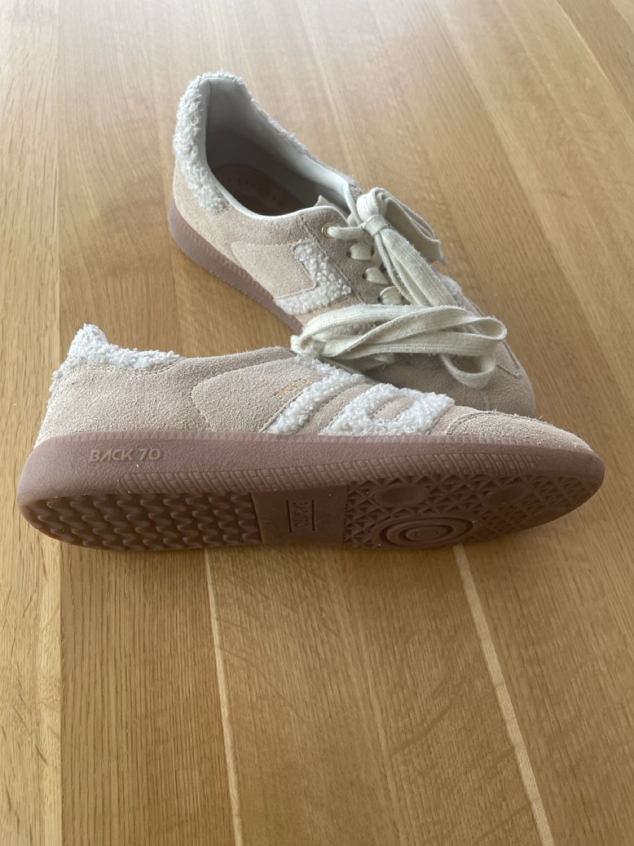 Scarpe da donna: Stylische Back 70 Sneaker, Grösse 37 – Usato da Emmenbrücke venduto da sim_gt9g