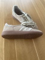 Stylische Back 70 Sneaker, Grösse 37