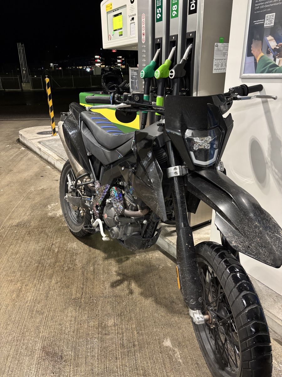 Aprilia Strasse: Aprilia sx125 – Gebraucht aus Ersigen von _Claude