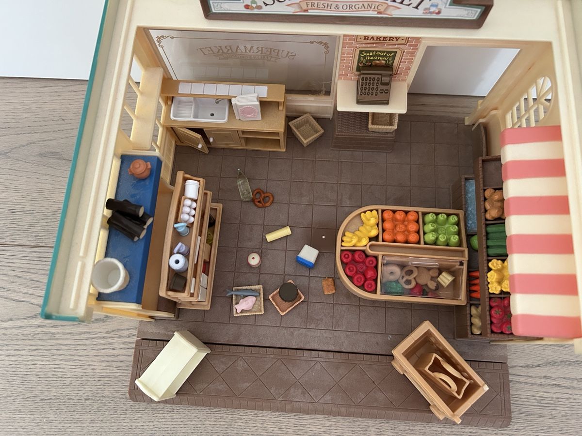 Sylvanian families Jouets: Sylvanian Supermarkt mit Zubehör – D'occasion à Küssnacht am Rigi par caka80 1