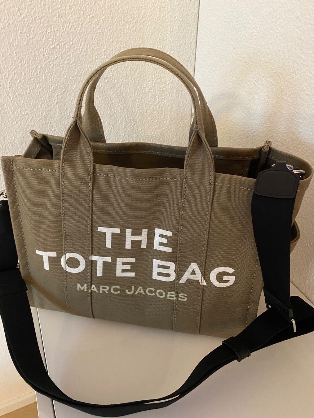 Marc Jacobs Borse da donna: The Tote Bag Marc Jacobs – Usato da Dübendorf venduto da fabiiisk 3