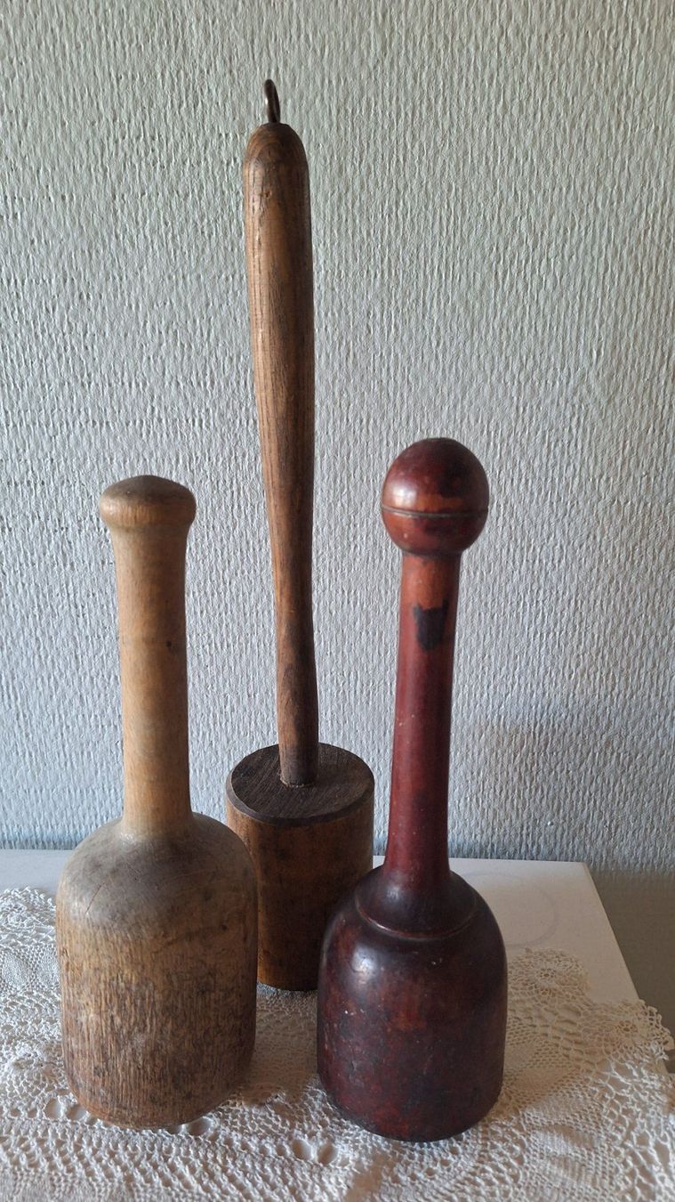 Elettrodomestici da cucina: 3 antike  Holz-Stössel / Stampfer – Usato da Dornach venduto da majo8689