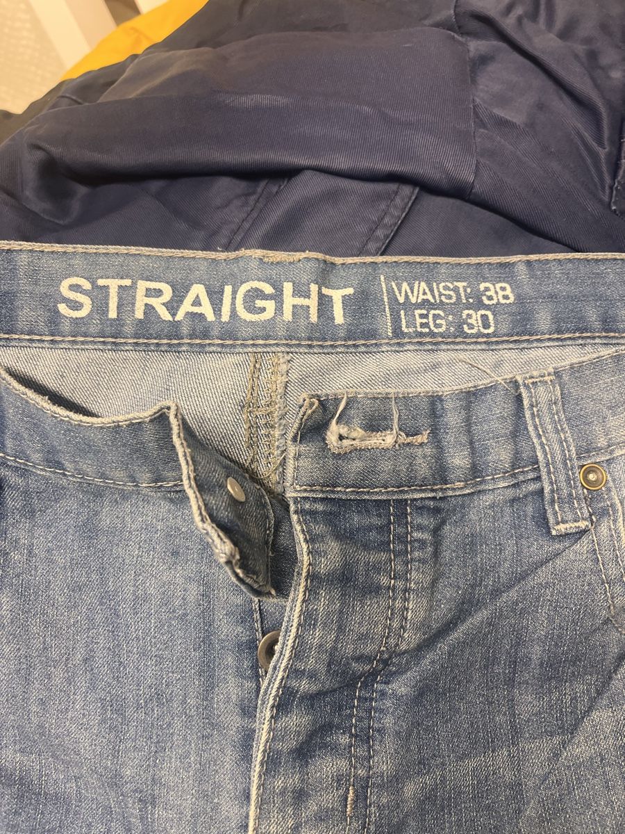 Jeans: Jeans 38 x 30 – Gebraucht aus Pfäffikon ZH von Restore-Me 2