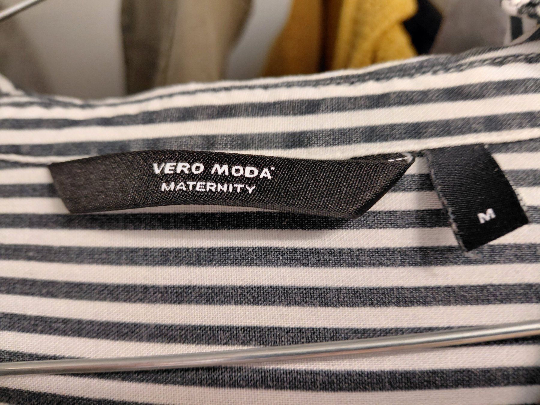 Vero Moda Camicette: Vero Moda Umstandsmode Bluse, gestreift, Gr. M, – Usato da Teufen AR venduto da JanineSG 1