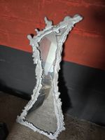 Miroir design original 2003 Max Baumgartner en métal coulé