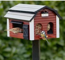 Vogelhaus / Vogelvilla / Vogelfutterhaus