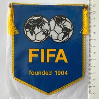 Vintage Fanion/Wimpel  FIFA founded  1904  (13.5 cm / 11 cm)