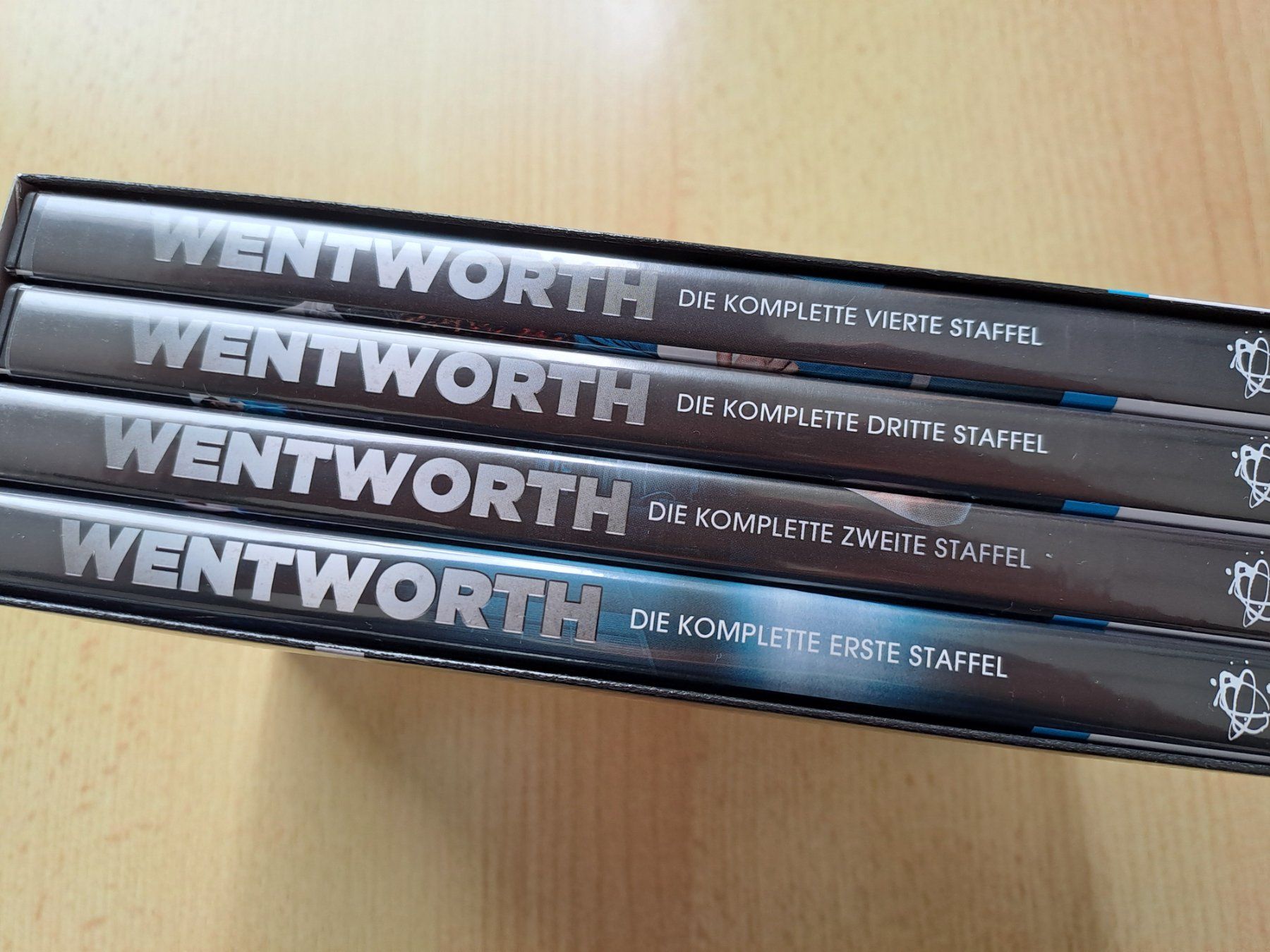 Tutti i DVDs: Wentworth Staffel 1-4 Neuwertig – Nuovo (secondo la descrizione) da Reiden venduto da Astrid512 2