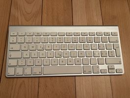 Apple Wireless Keyboard, CH DE Layout