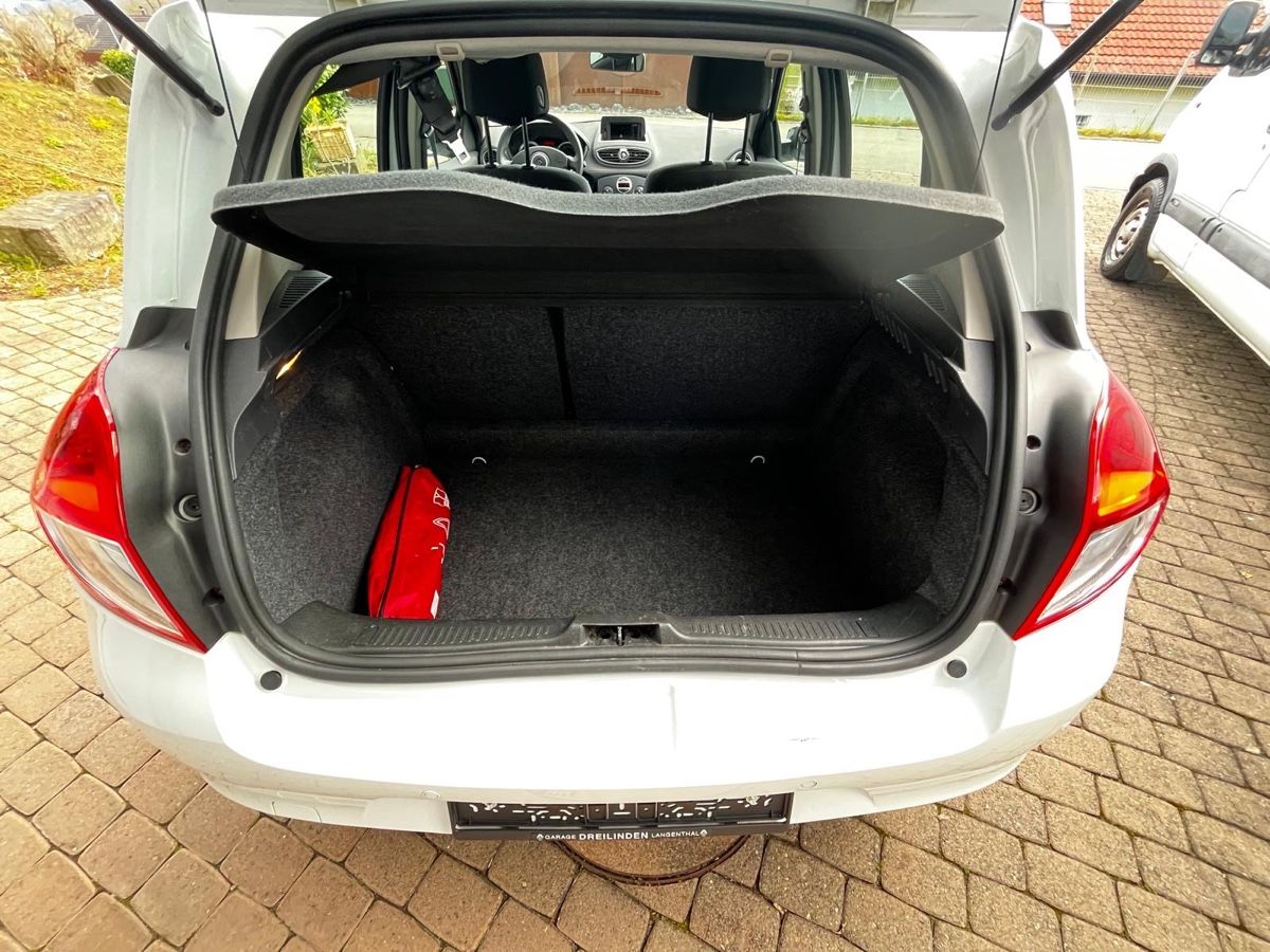 Renault Autos: Renault Clio 1.2  Weiss – Gebraucht aus Warth von sandy445 8