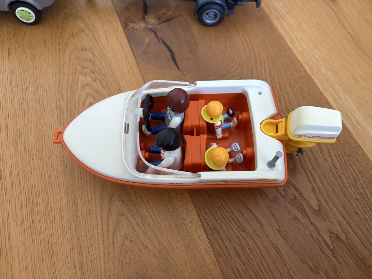 Playmobil Giocattoli: Playmobil Auto mit Boot und Anhänger – Usato da Grosswangen venduto da Sunnyday35 1