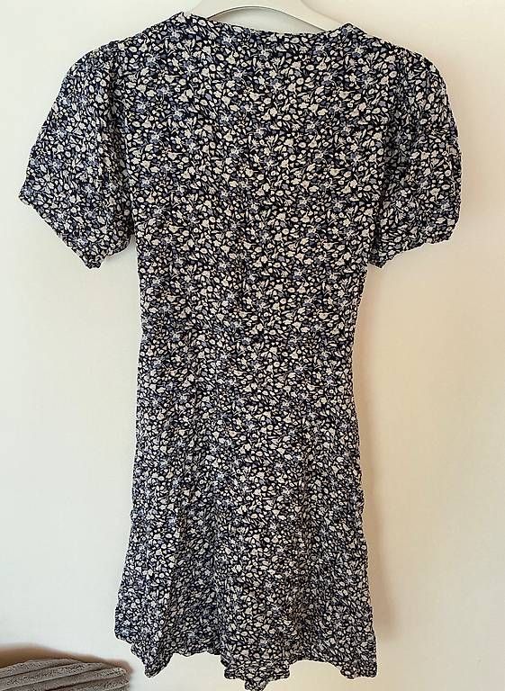 Only Kleider: ONLY Sommer Wickelkleid – Neu (gemäss Beschreibung) aus Stalden VS von alemaxm 1