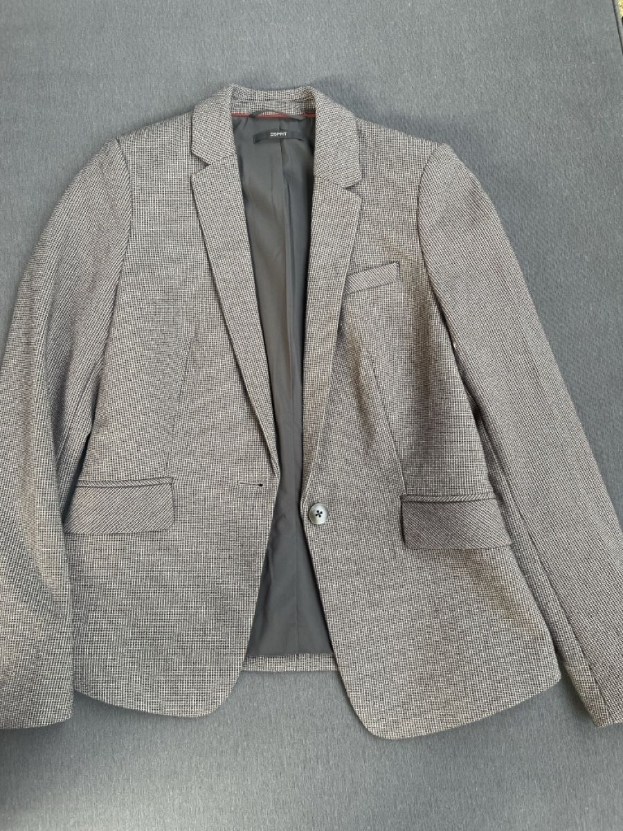 Esprit Ensembles & Tailleurs: Damenblazer Gr. 36 – D'occasion à Aarau par cel_m7wp