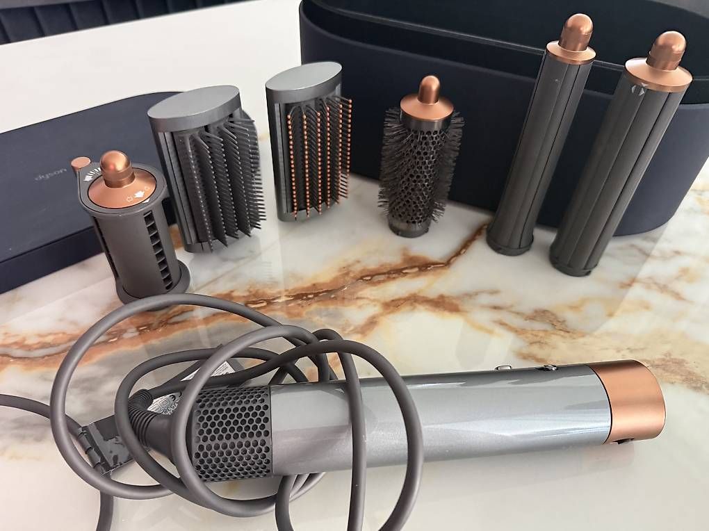 Staubsauger & Zubehör: Dyson zu verkaufen 270 fr  VB  – Neu und originalverpackt aus Emmenbrücke von ade_ljb8