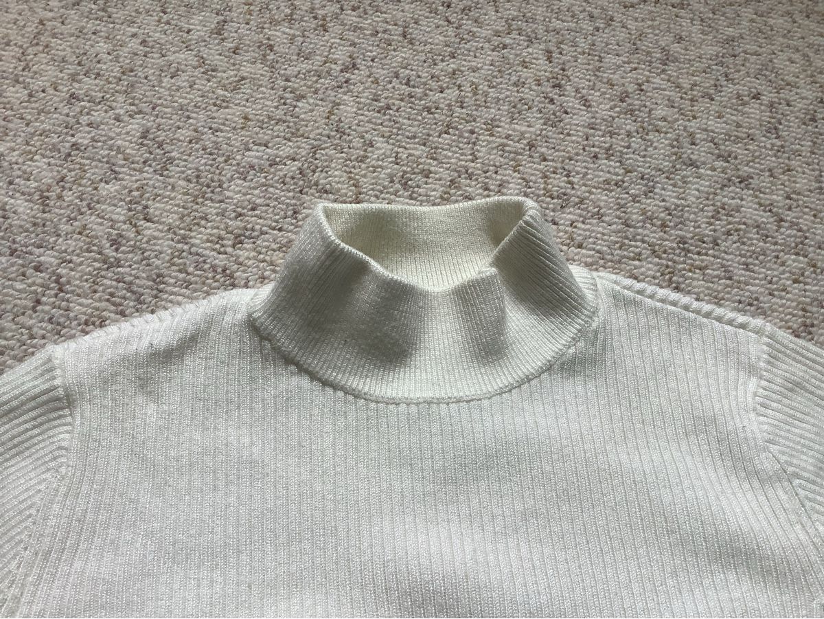 Pullover & Sweatshirts: Rollkragenpullover weiss 152 – Gebraucht aus Thun von Skipper 1