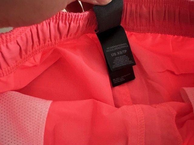 North Face Pantaloni: The North Face shorts – Nuovo (secondo la descrizione) da Dallenwil venduto da ZD2019 1
