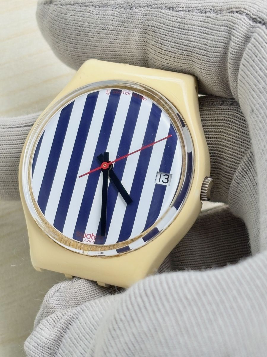 Swatch Orologi: Swatch Uhr mit Datumsanzeige gestreift  – Usato da Grenchen venduto da chththl 2
