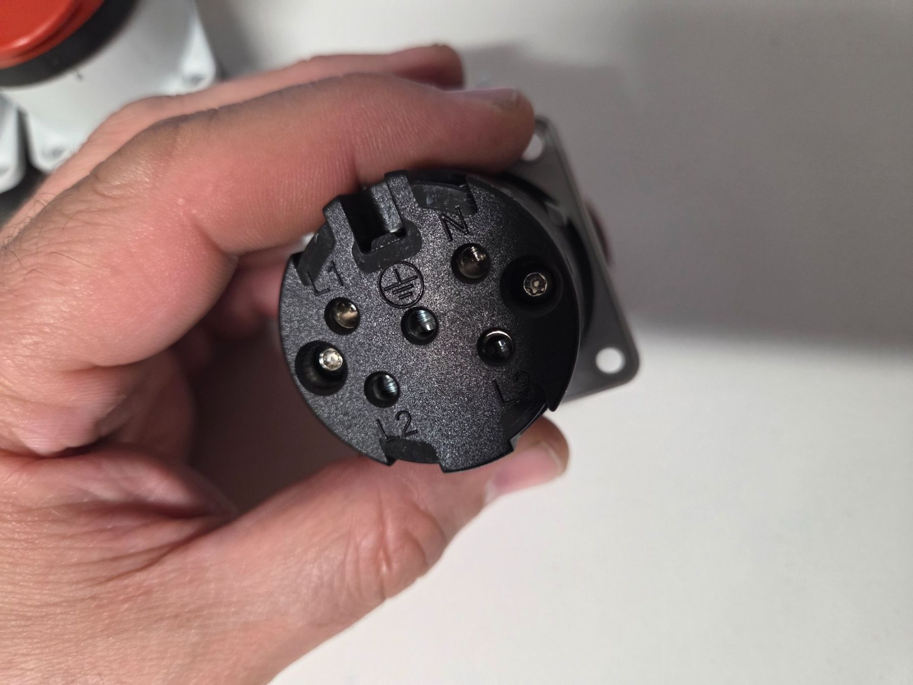 Spine: T25 Steckdose von tp electric Einbausteckdose 16a IP55 – Nuovo e nell'imballaggio originale da Zürich venduto da eymen20 2