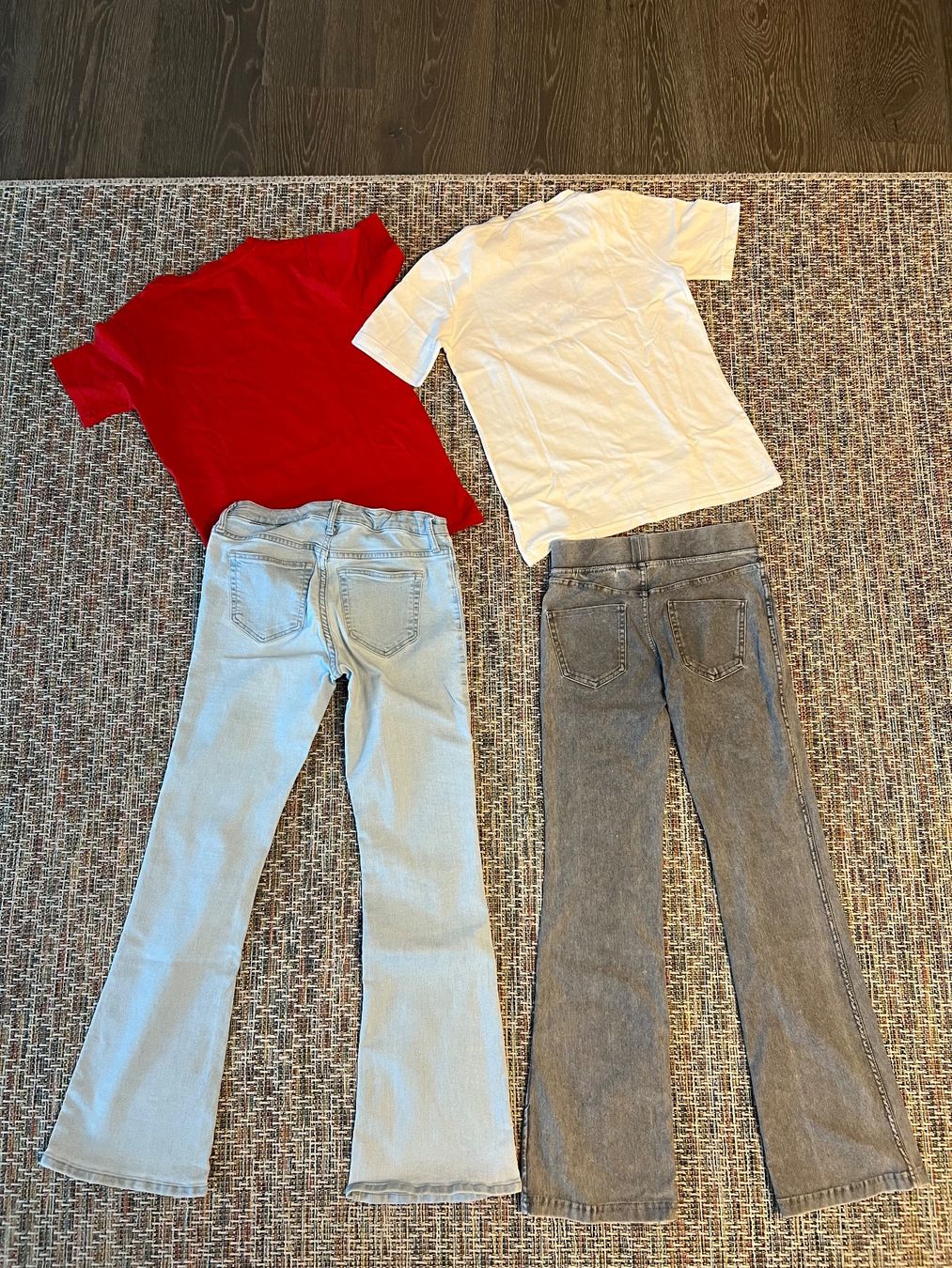 H&M Kleiderpakete & -sets: Kinderjeans Set +Tshirt G.140/146/152 – Gebraucht aus Buchs SG von dr750 1