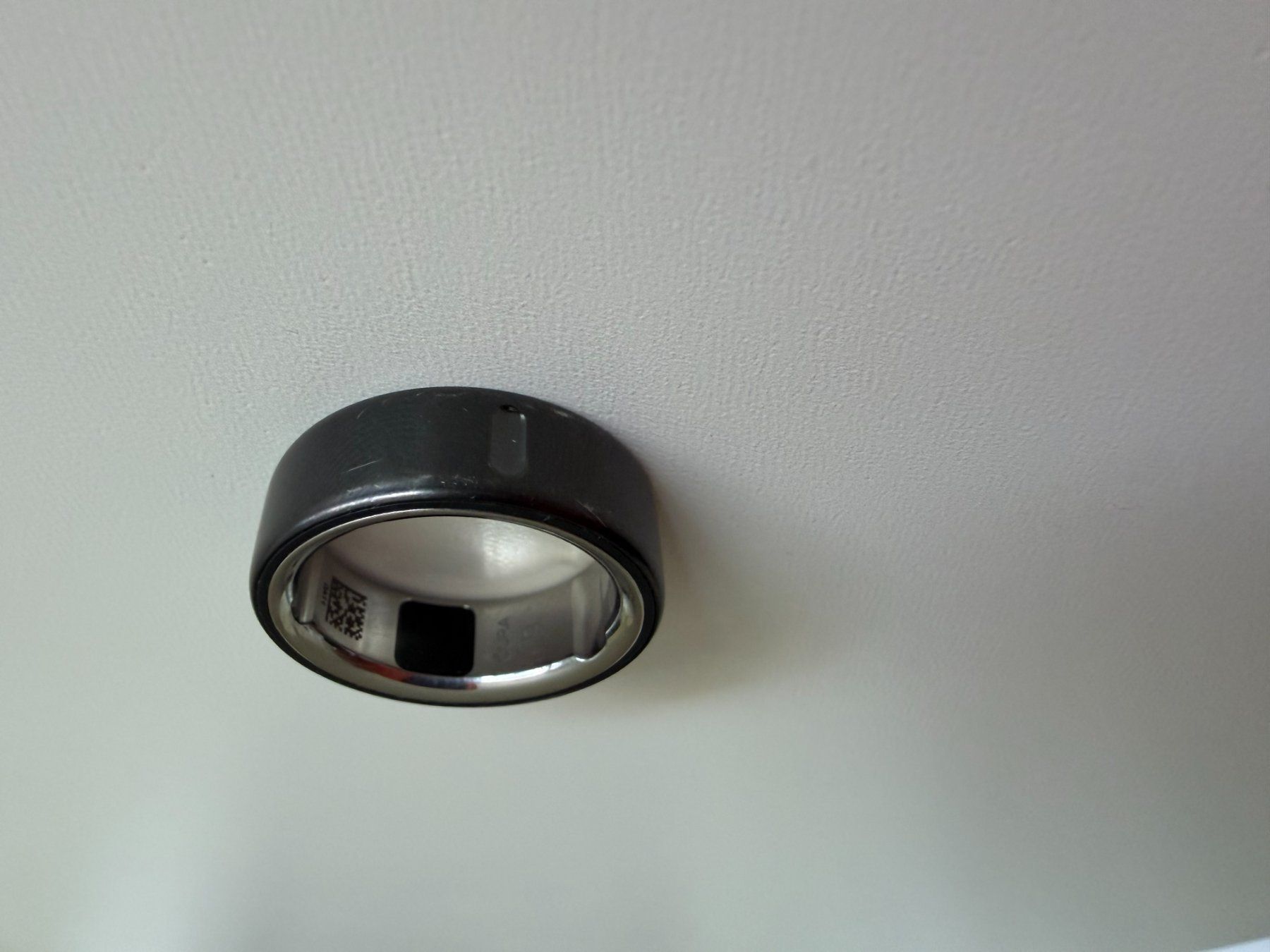 Anelli: Oura Ring 4 / size 9 / stealth – Usato da Schötz venduto da Spesso 4