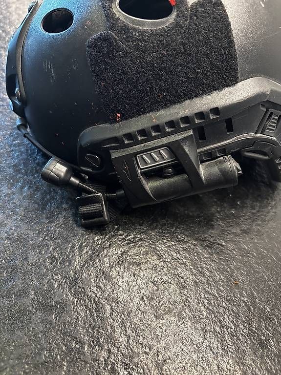 Uniformi & Effetti personali: Helm z.B. für Airsoft oder Paintball – Usato da Fahrwangen venduto da Mischu_91 1