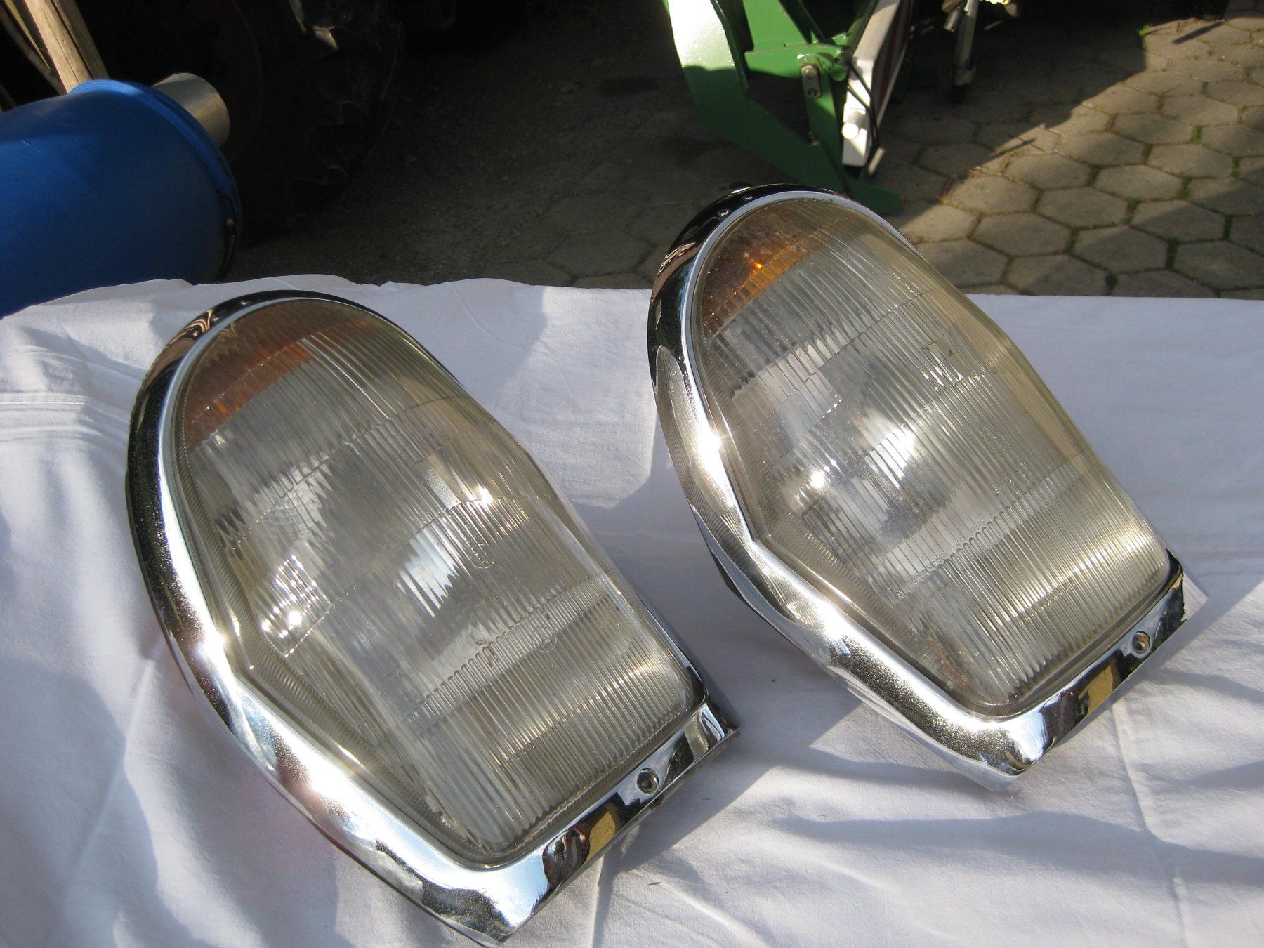 Lampade: Mercedes Oldtimer Scheinwerfer – Usato da Othmarsingen venduto da Lanz05