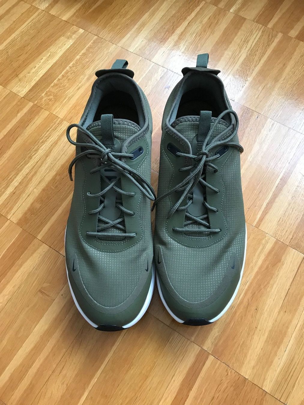 Nike Scarpe da donna: AIR MAX DIA olive/black/orange pulse – Nuovo (secondo la descrizione) da Zürich venduto da ljp_2hsx