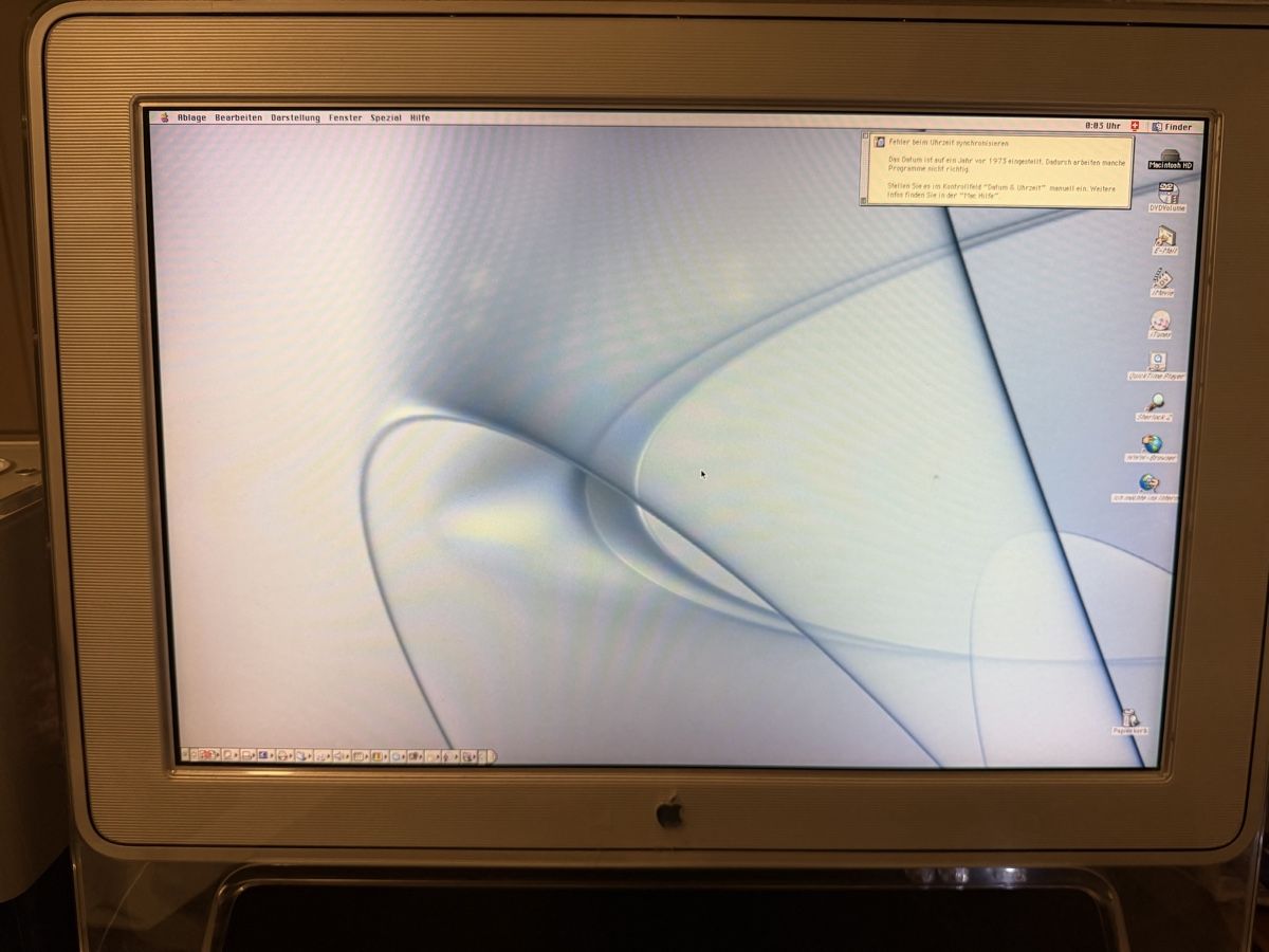 Apple PC: Apple Cube G4 mit 22' Cinema Display – Usato da Pfungen venduto da ric_739 2