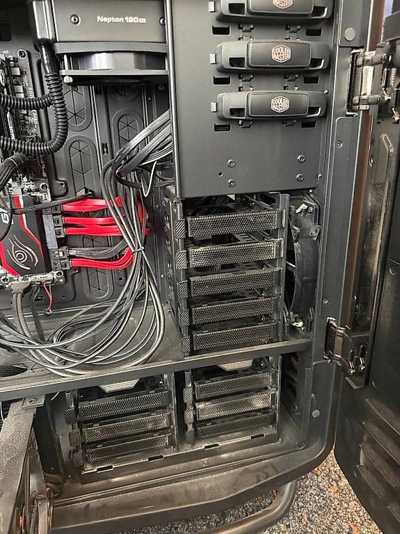 PCs: Cooler Master Server / Gaming PC Tower für NAS oder HomeLab – Gebraucht aus Wil SG von Dbarton 2