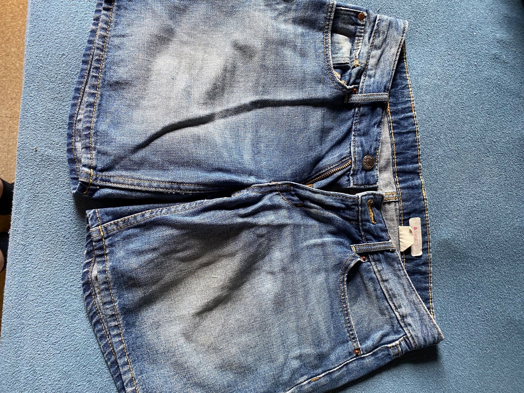 H&M Jeans: 2x Jeans Hosen – Gebraucht aus Klosters von Rigi98 4