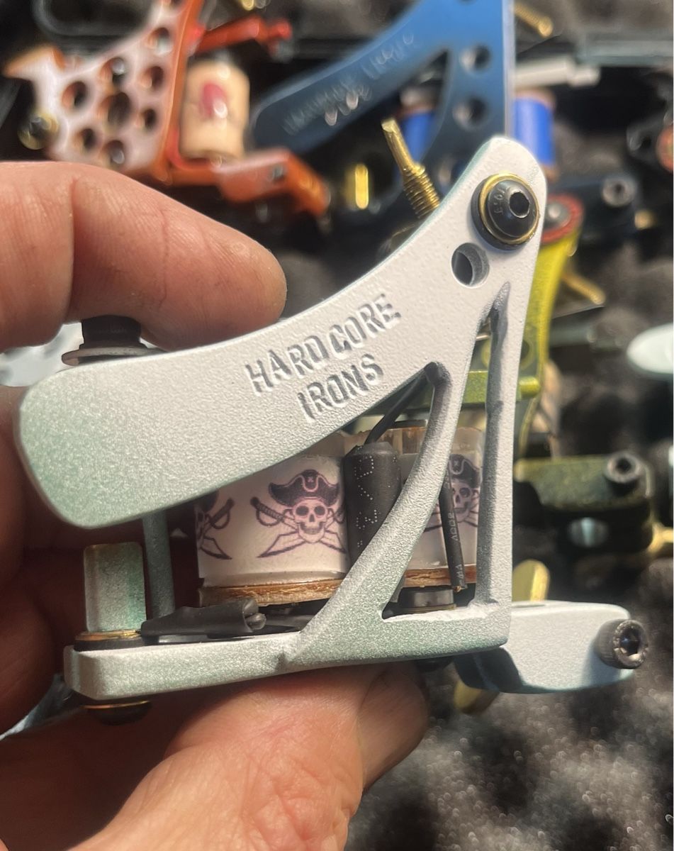 Altro per la cura del corpo: Custom Tattoo Machine - Made in Switzerland – Nuovo e nell'imballaggio originale da Obermumpf venduto da davetattoo 6