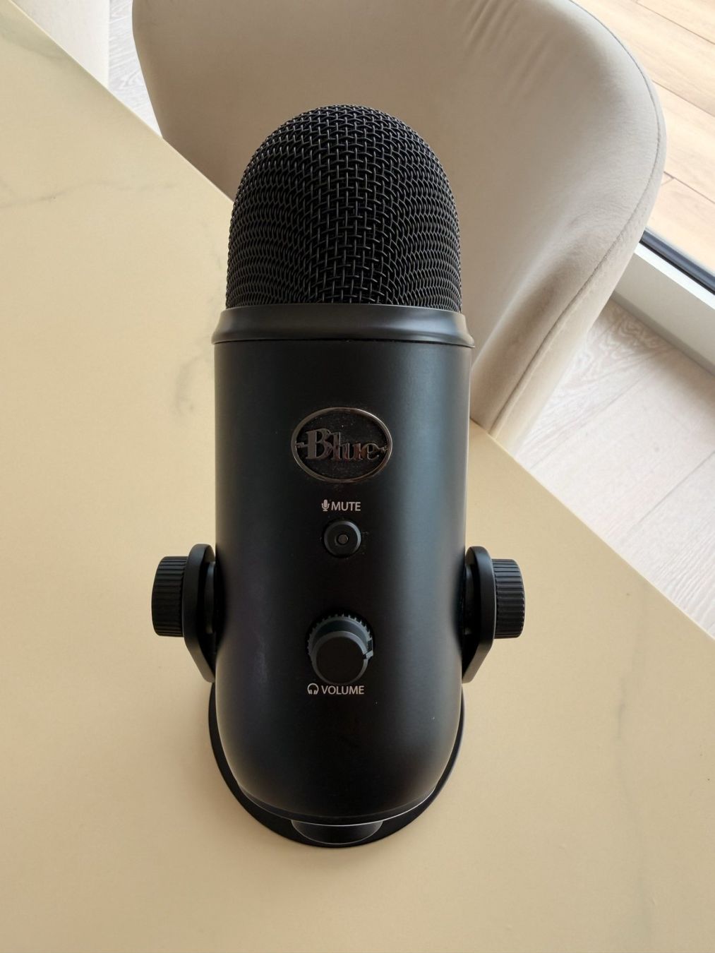 Logitech Mikrofone: Micro USB Blue Yeti noir, neuf – Neu (gemäss Beschreibung) aus Jongny von Poke-Riviera. 2