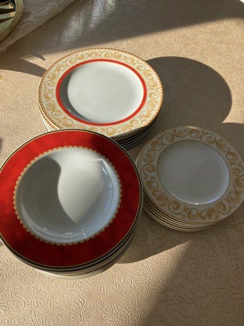 Set di piatti: geschirr-set in rot-gold-weiss – Usato da Schwarzenberg LU venduto da kindler007 1
