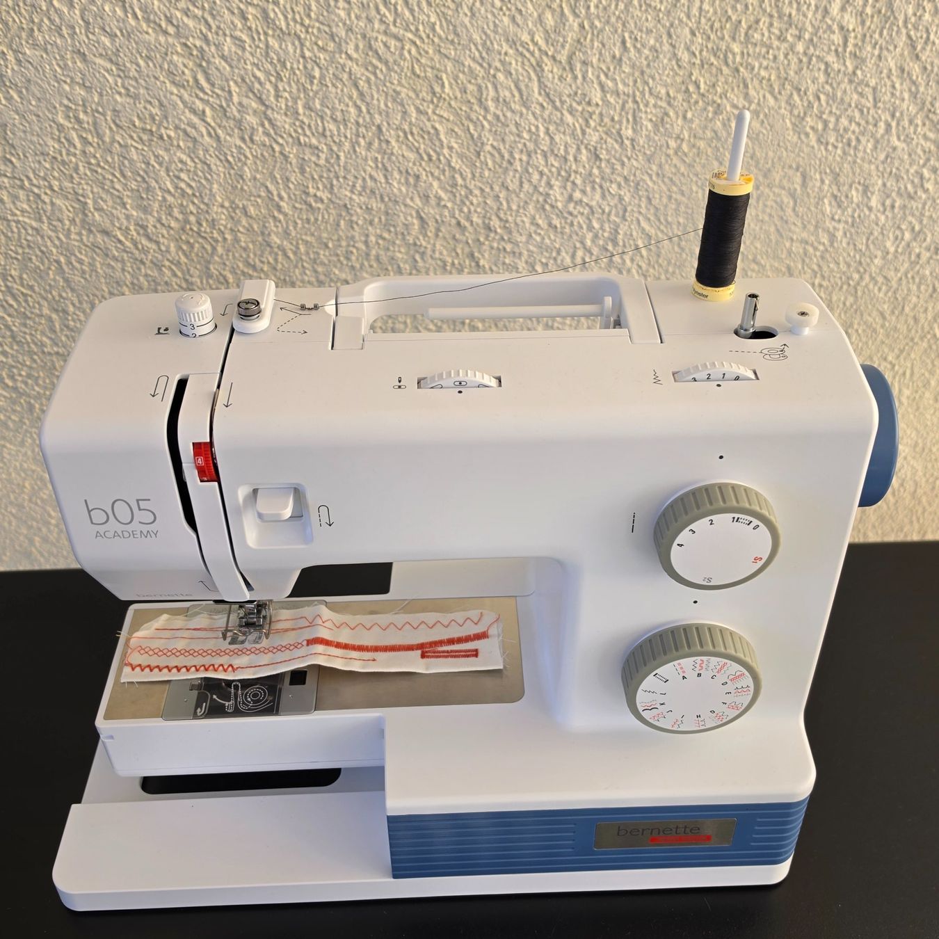 Bernina Macchine da cucire: Nähmaschine Bernette b05 academy – Nuovo (secondo la descrizione) da Obergerlafingen venduto da dede-SO 1
