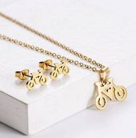 0037a-Romantisches 18K Gold-Schmuckset-Anhänger und Ohrringe