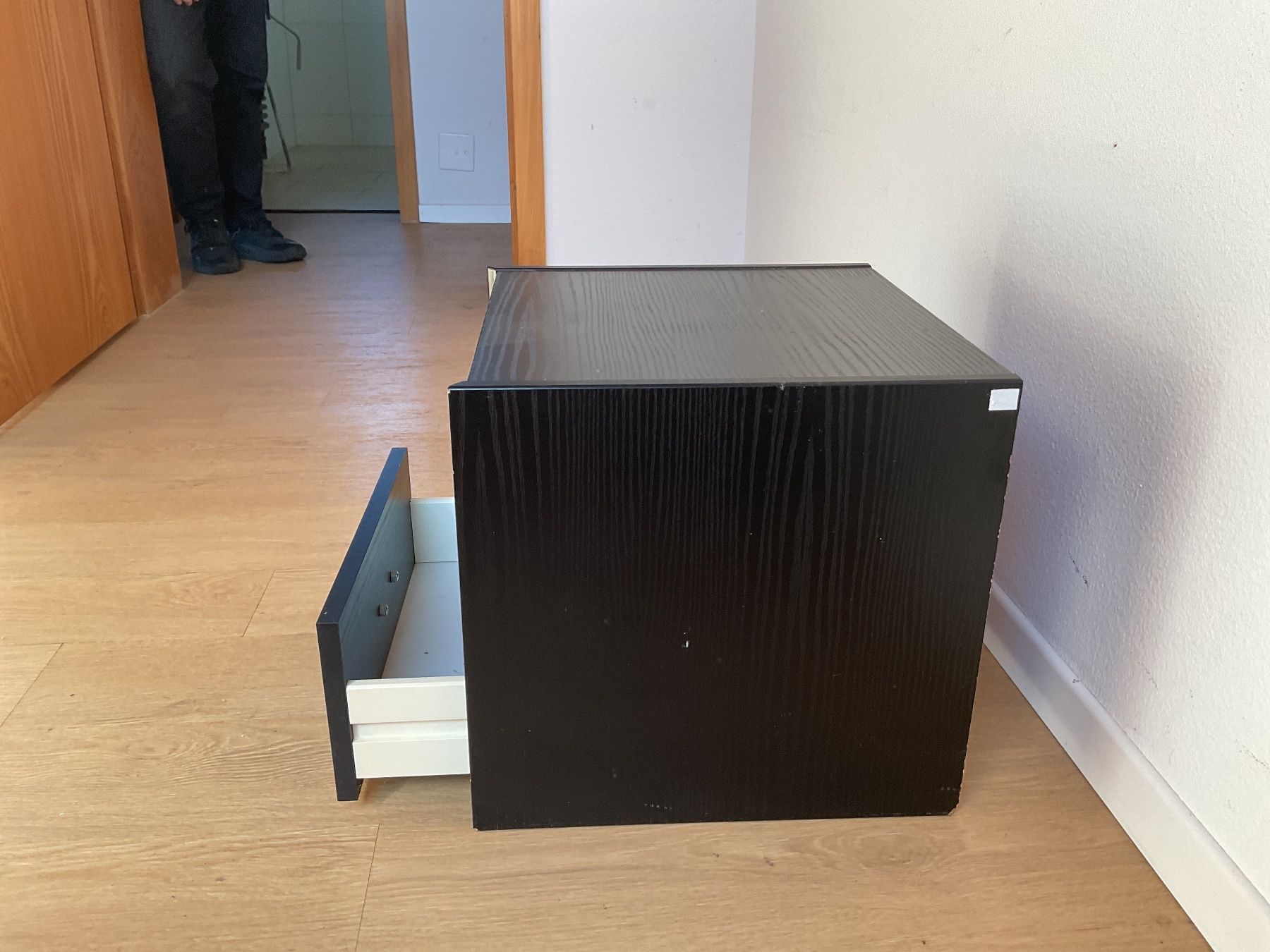 Ikea Nachttische: IKEA - Nachttisch schwarz – Gebraucht aus Uster von Hotelliquidation 2