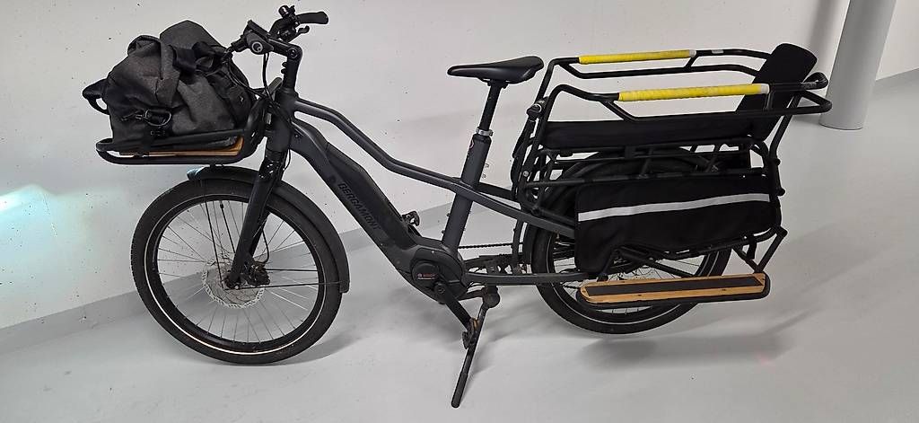 Bergamont Velos: Bergamont E-Cargoville LT Edition cargo  très bien équipé – Gebraucht aus Genève von frank4321