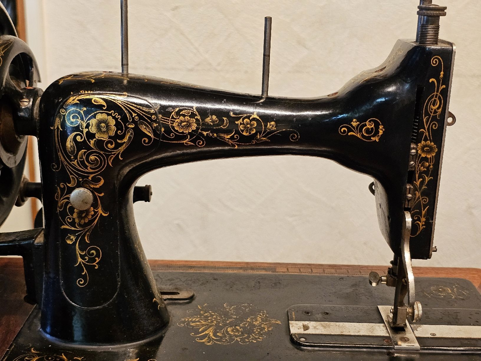 Machines à coudre: Antike Stella 705 Nähmaschine  – Défectueux à Meisterschwanden par Hummer21 8