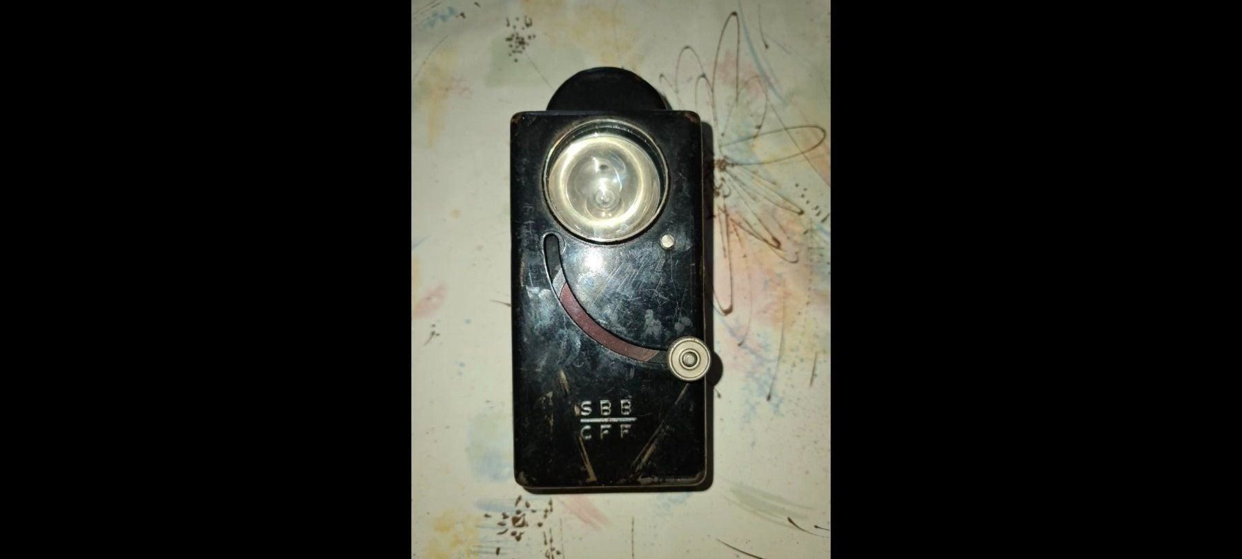 Lampade: Lampe à main – Usato da Cortaillod venduto da signep 4